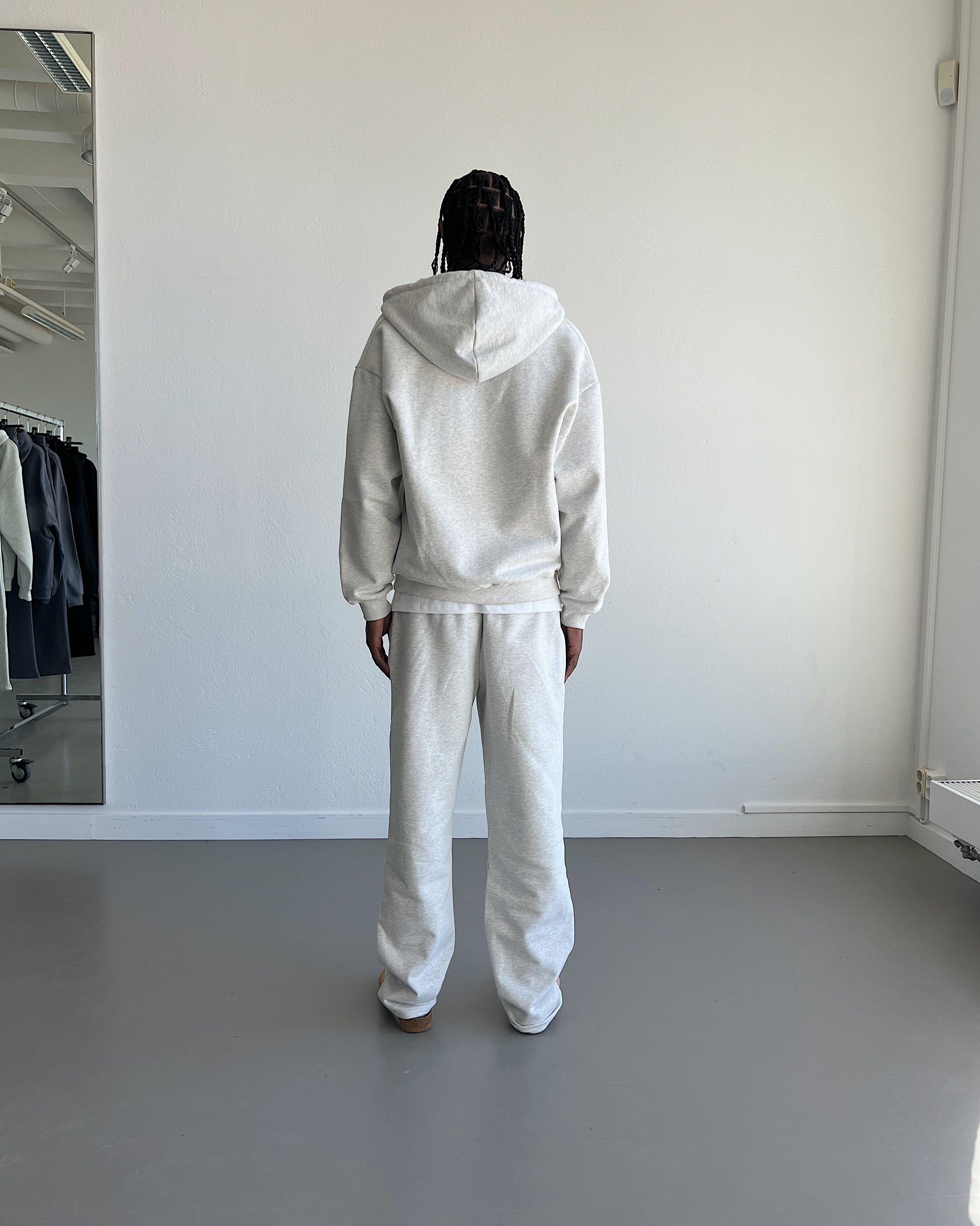 STUDIO HOODIE - GREY