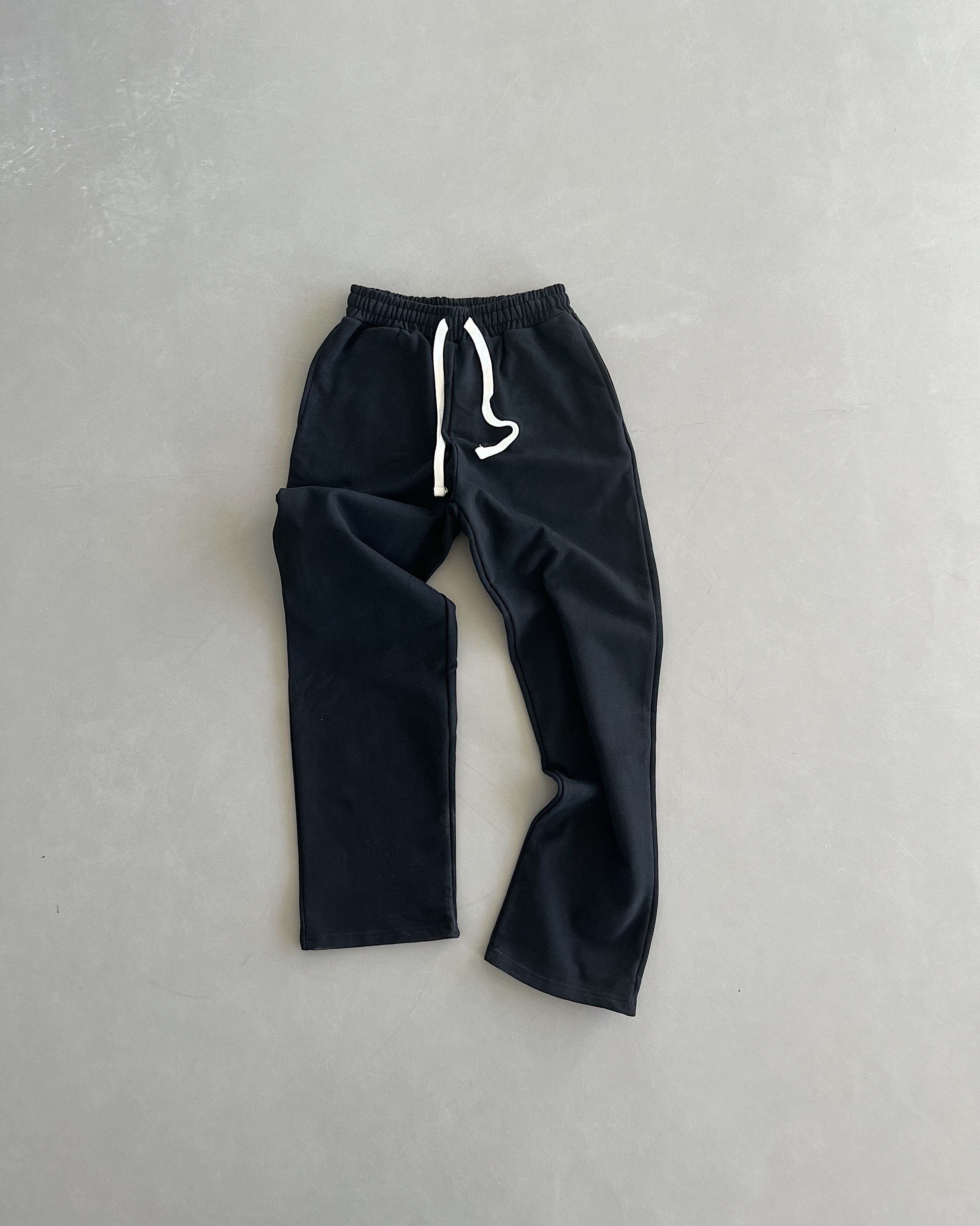 STUDIO SWEATPANTS - BLACK