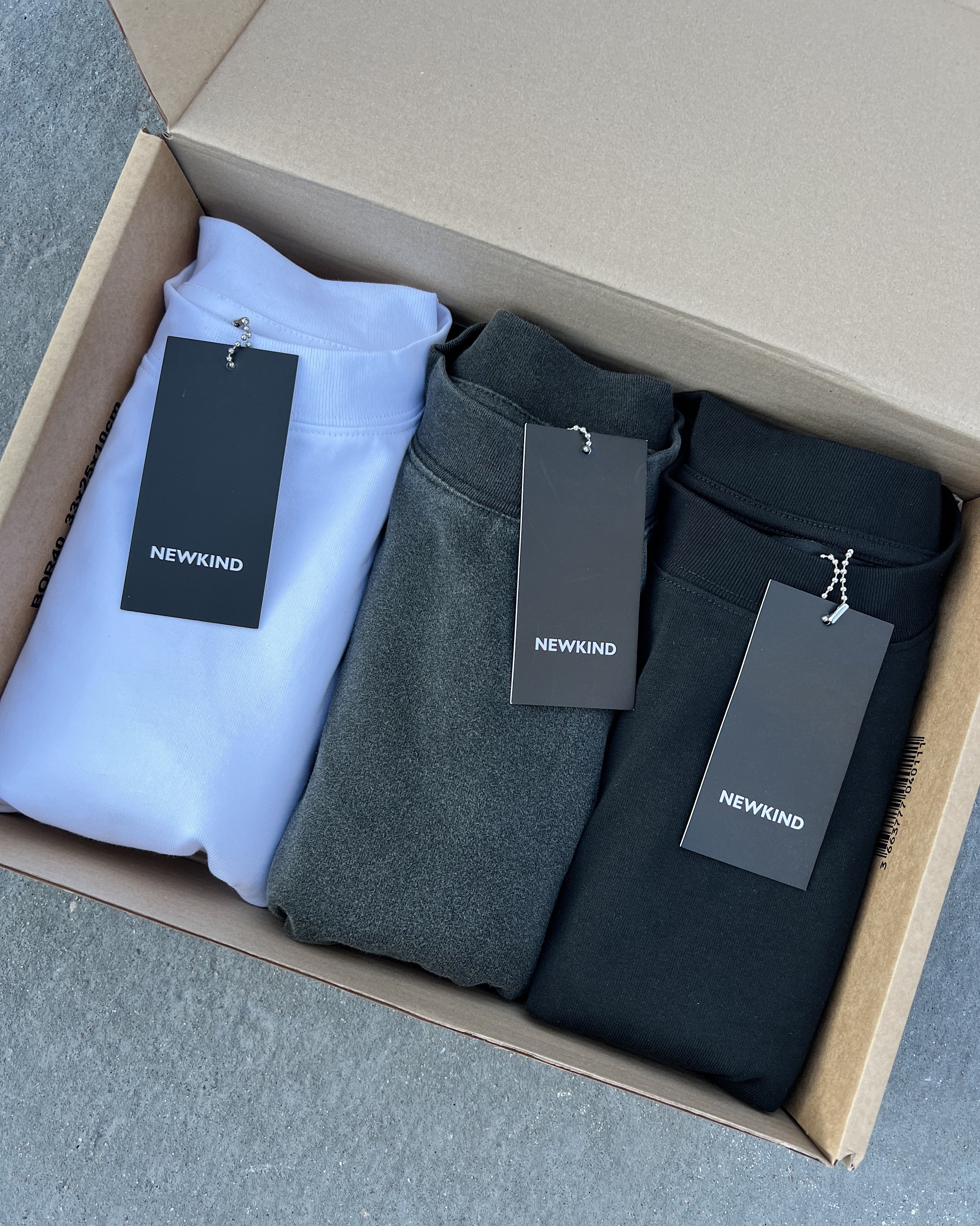 ESSENTIAL OVERSIZED T-SHIRT - WASHED BLACK