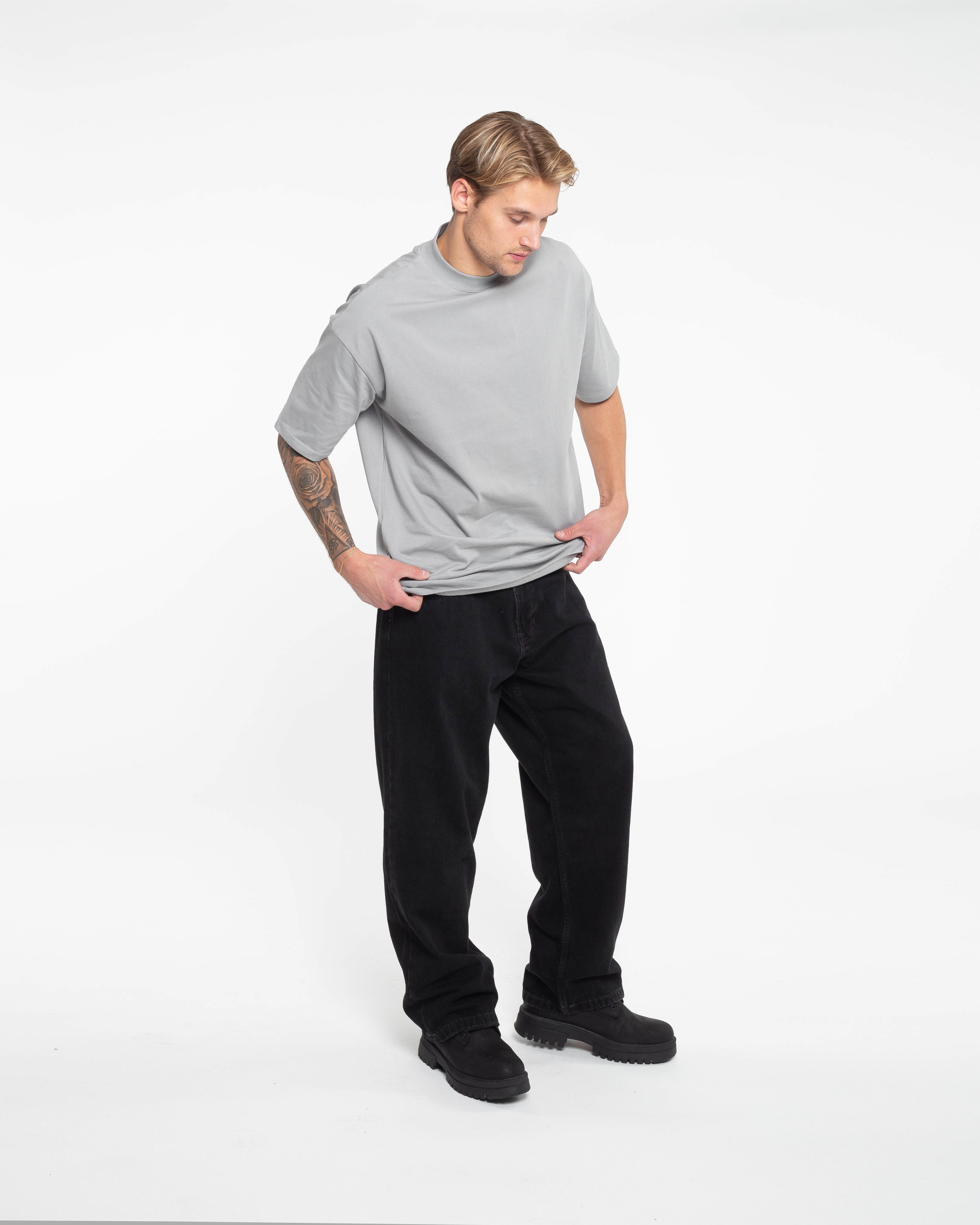 ESSENTIAL OVERSIZED T-SHIRT - GREY