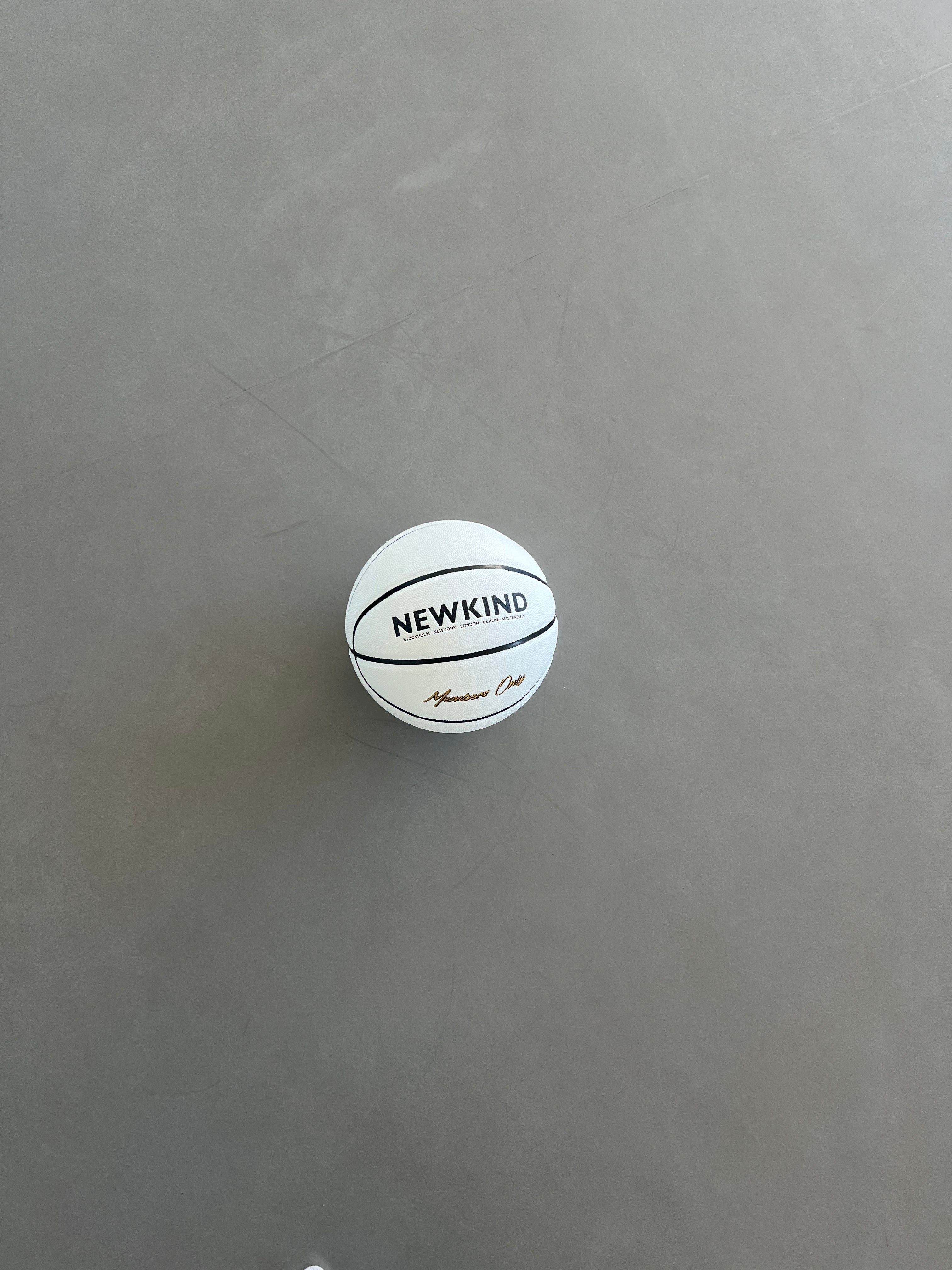 MEMBER'S ONLY BASKETBALL - WHITE