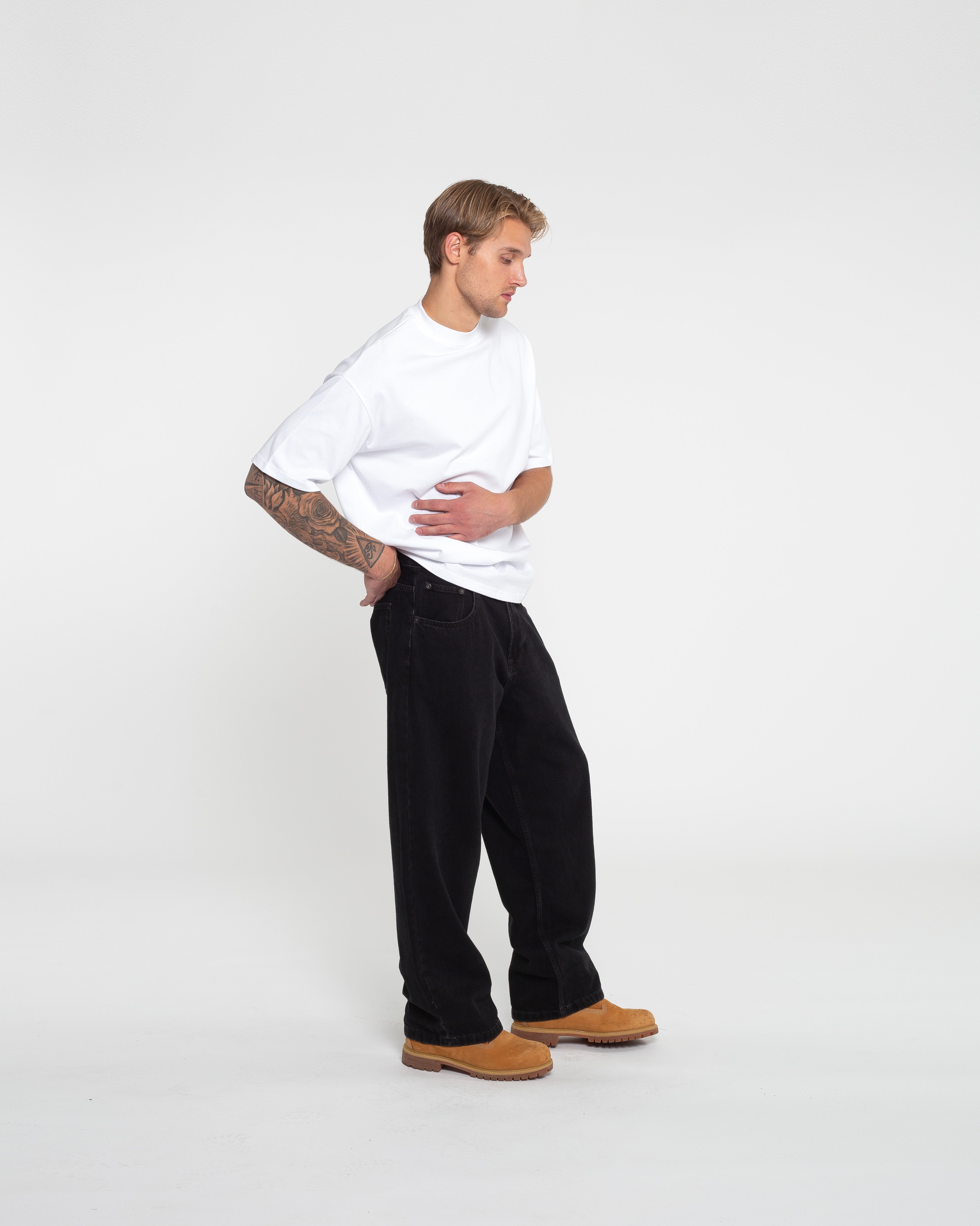 ESSENTIAL OVERSIZED T-SHIRT - WHITE