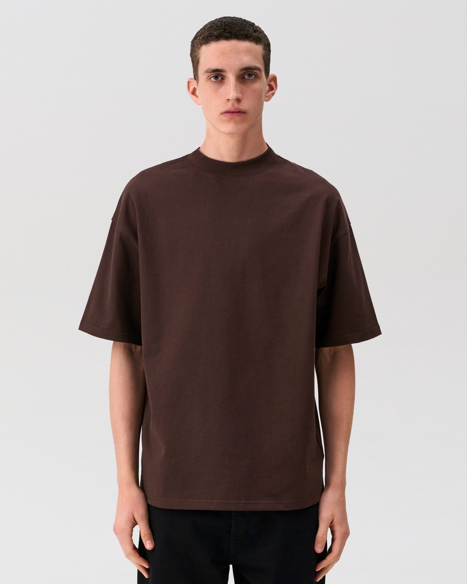 ESSENTIAL OVERSIZED T-SHIRT - BROWN