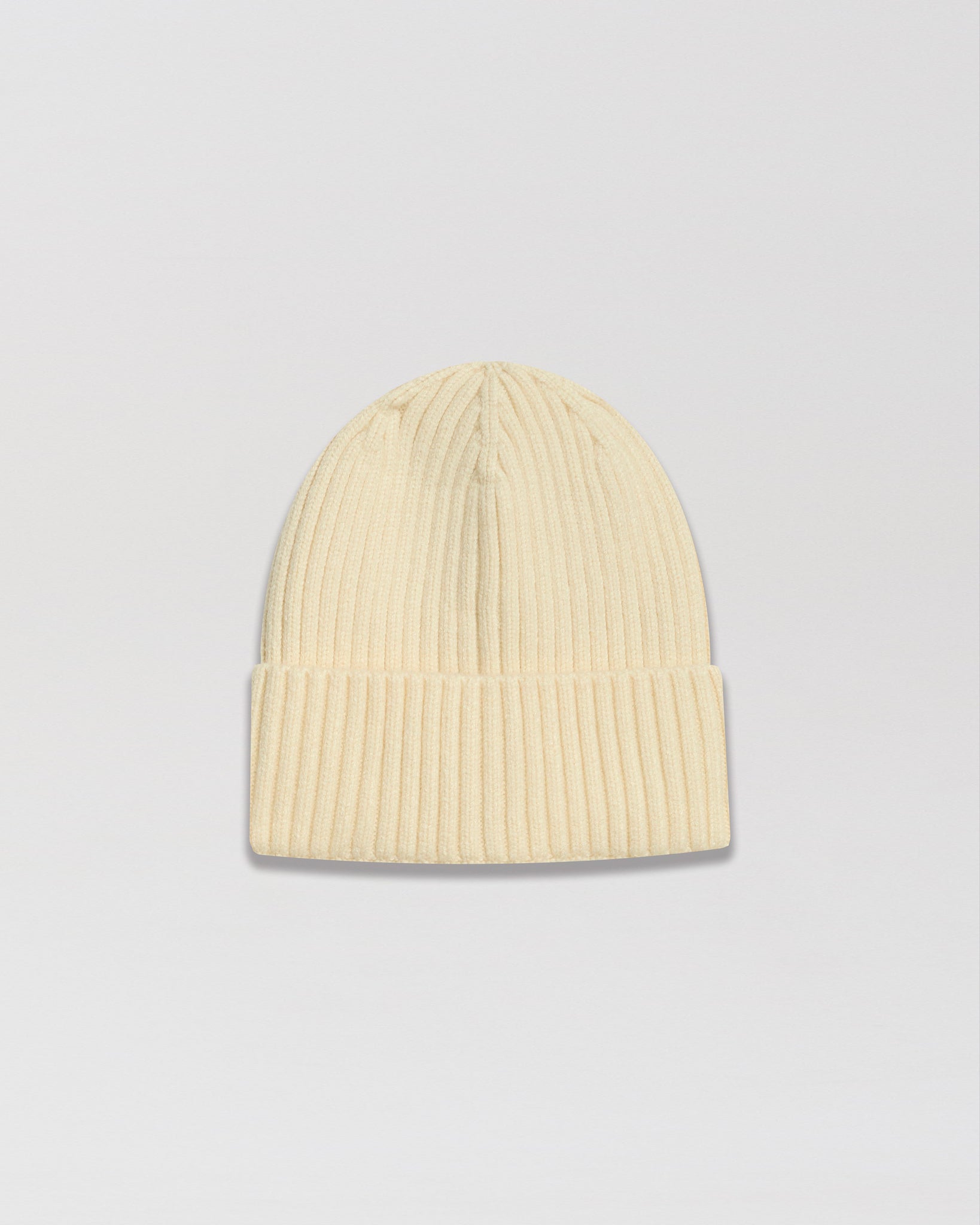 ESSENTIAL BEANIE - OFF WHITE