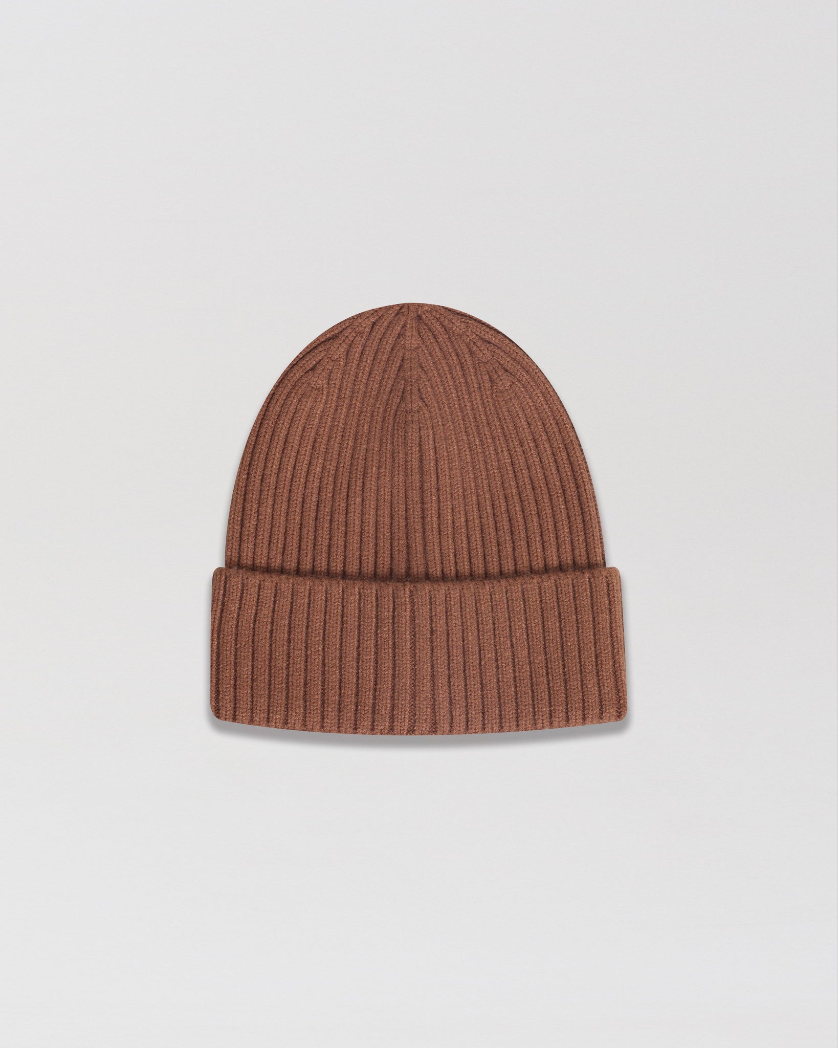 ESSENTIAL BEANIE - CAMEL